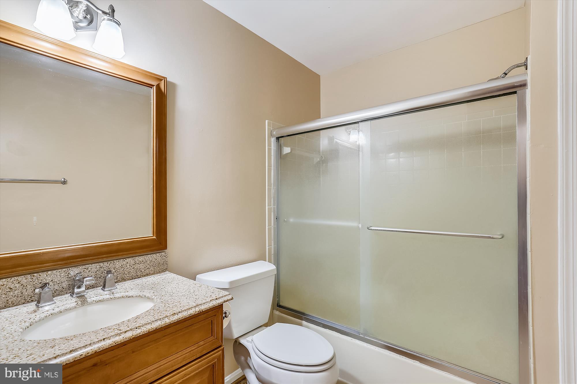 3220 Hickory Ridge Road Dunkirk, MD 20754 - Photo 23 of 39 Second Level Full Bath