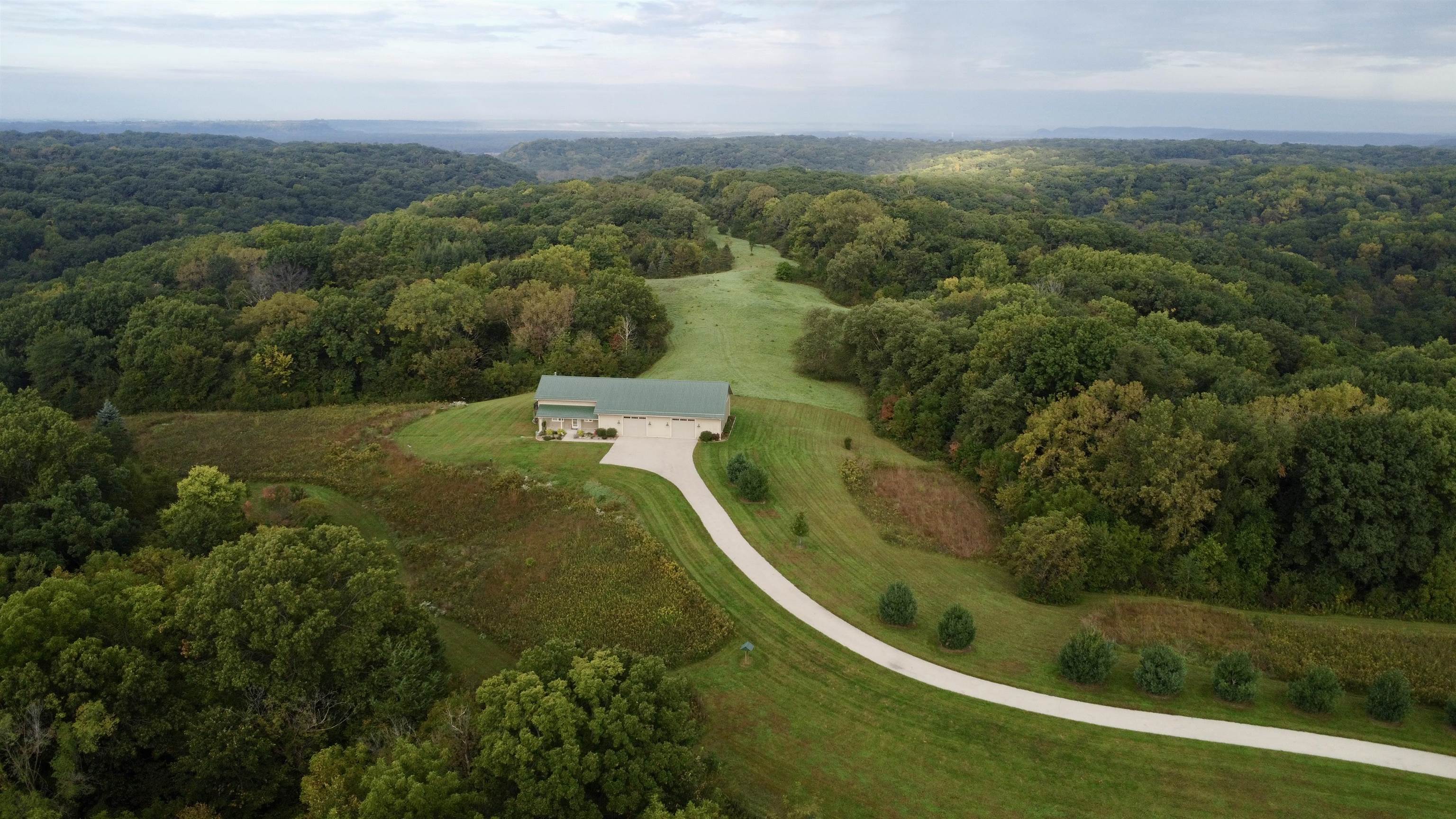 16168 Scenic Ridge Road Savanna, IL 61074 - Photo 3 of 75 Gallery Image 3
