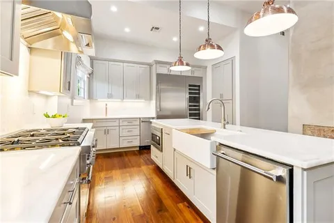 $1,795,000 | 520 Burgundy Street, New Orleans, LA 70112