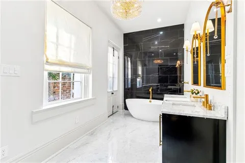 $1,795,000 | 520 Burgundy Street, New Orleans, LA 70112