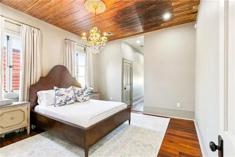 $1,795,000 | 520 Burgundy Street, New Orleans, LA 70112