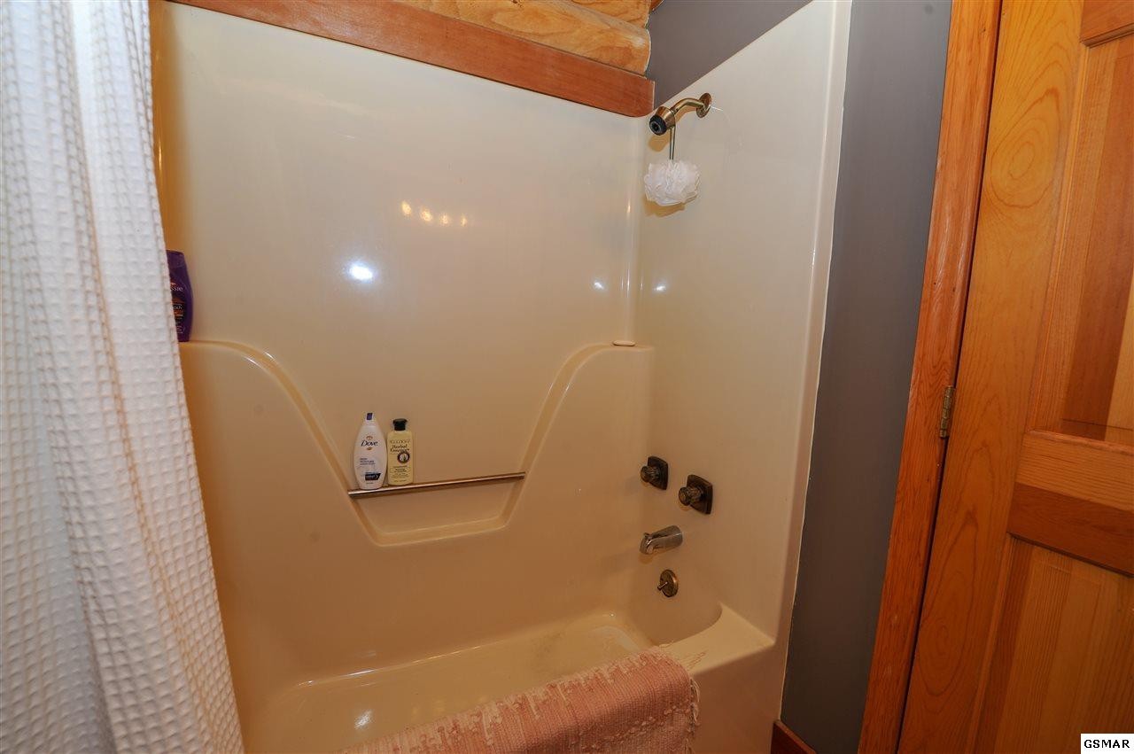 1563 Grant Road Sevierville, TN 37876 - Photo 14 of 35