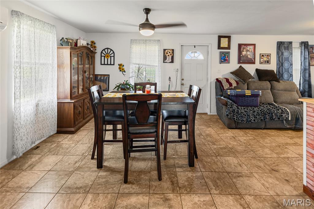 4607 Hoover Road Oakdale, IL 62268 - Photo 7 of 26 Gallery Image 7