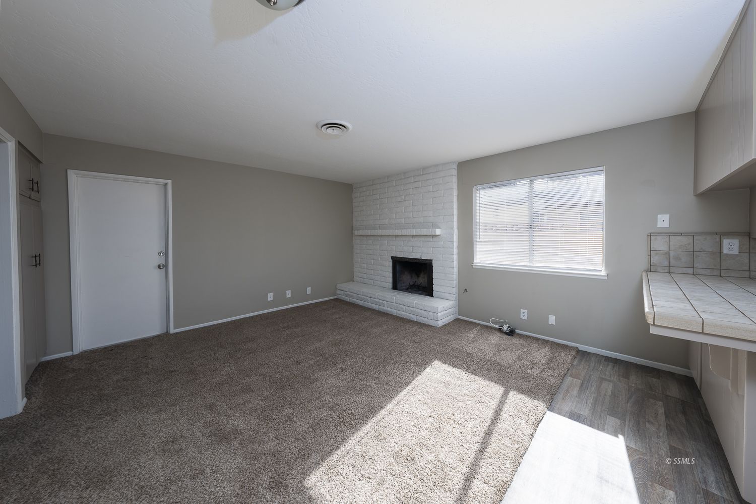 1129 Randall Street Ridgecrest, CA 93555 - Photo 11 of 32