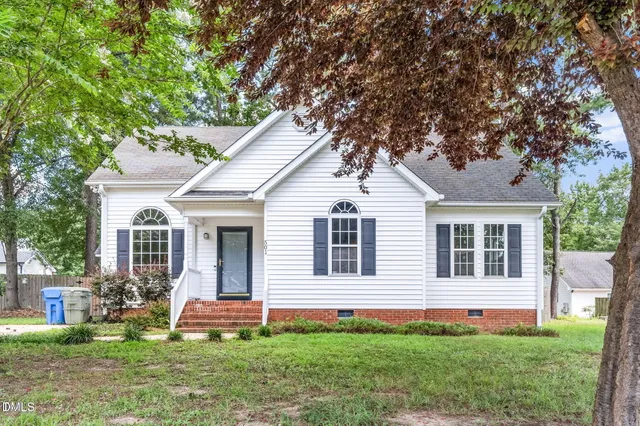 a front view of house with yard