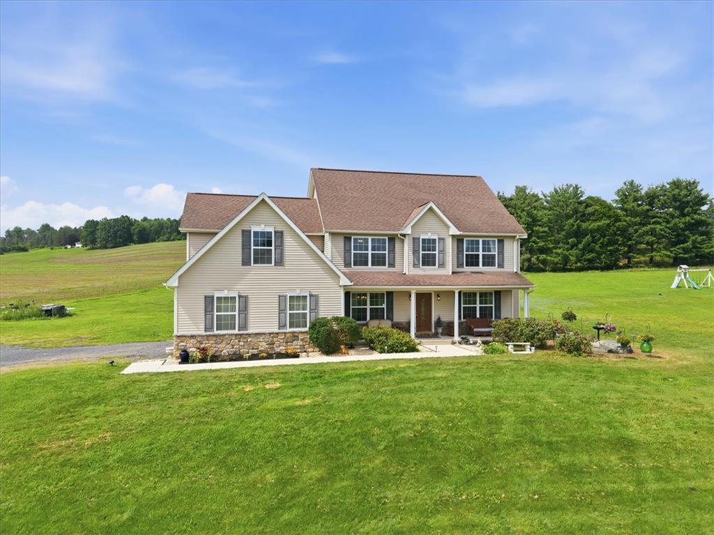 707 Gilbert Road Gilbert, PA 18331 - Photo 2 of 51 Gallery Image 2