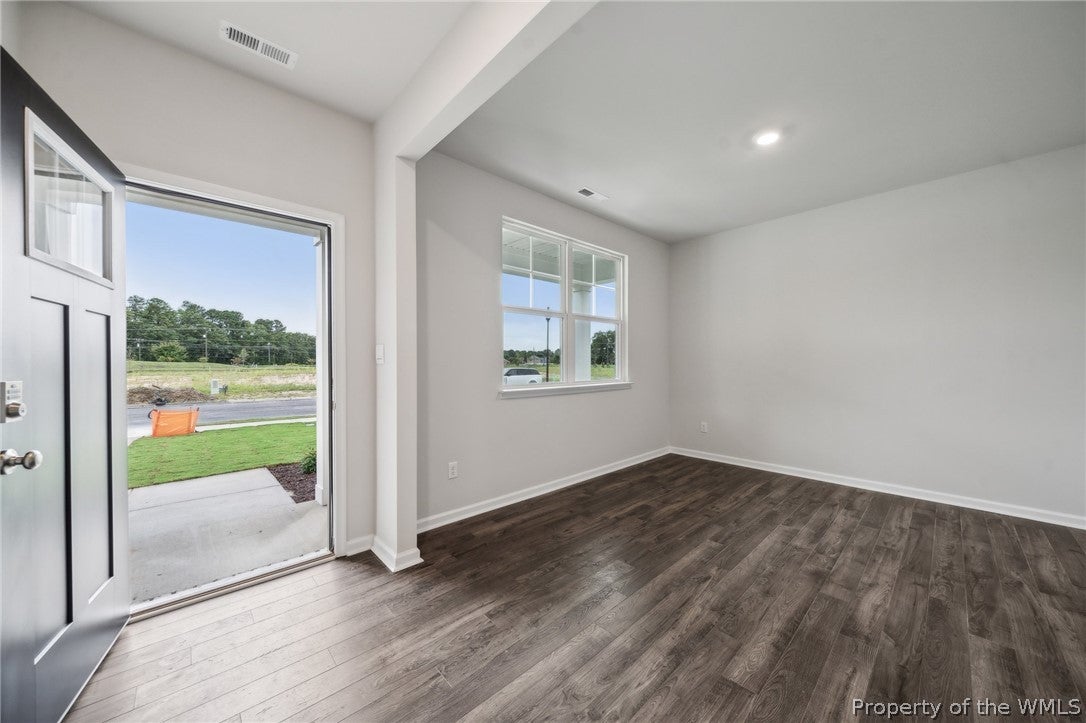 1418 Baptist Road Yorktown, VA 23690 - Photo 2 of 30 Gallery Image 2