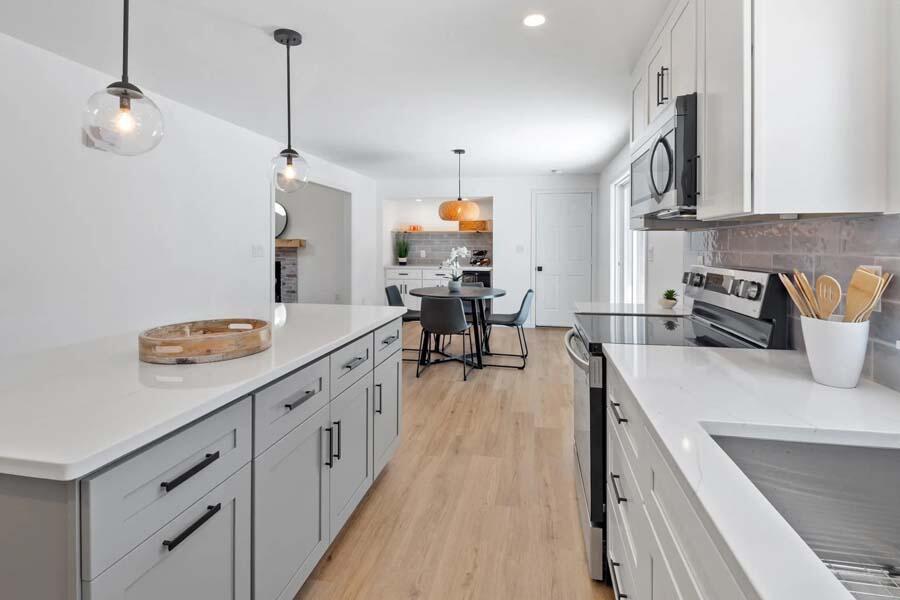 124 Mashpee Neck Road Mashpee, MA 02649 - Photo 18 of 36 Kitchen