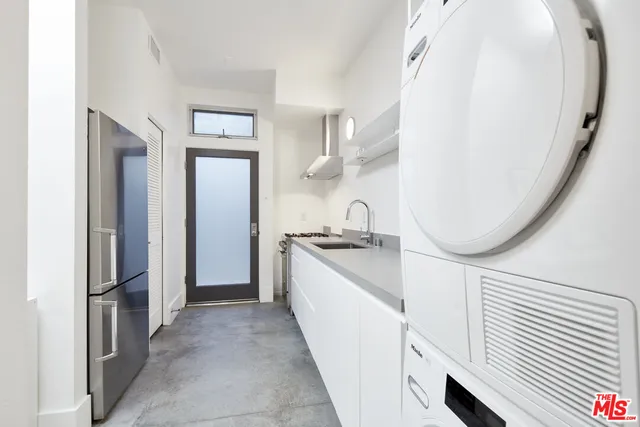 $4,500 | 558 Rose Avenue, Unit 1, Venice, CA 90291