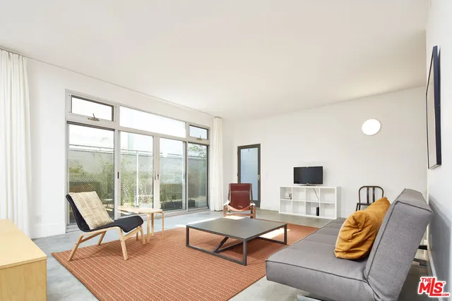 $4,500 | 558 Rose Avenue, Unit 1, Venice, CA 90291