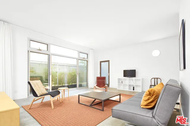 $4,500 | 558 Rose Avenue, Unit 1, Venice, CA 90291