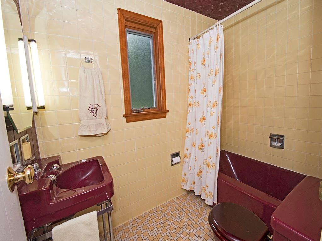 144 Cherry Valley Road Pittsburgh, PA 15221 - Photo 16 of 22 Gallery Image 16