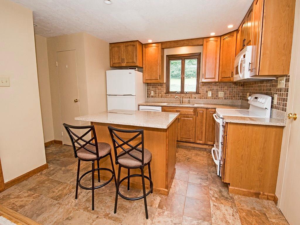 144 Cherry Valley Road Pittsburgh, PA 15221 - Photo 6 of 22 Gallery Image 6