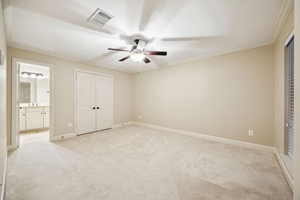5407 Lillian Street Houston, TX 77007 - Photo 28 of 38 a view of an empty room
