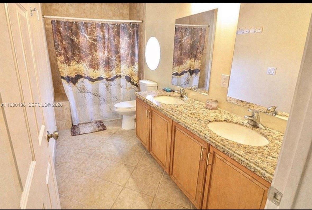 4591 Southwest 131st Terrace Miramar, FL 33027 - Photo 14 of 31