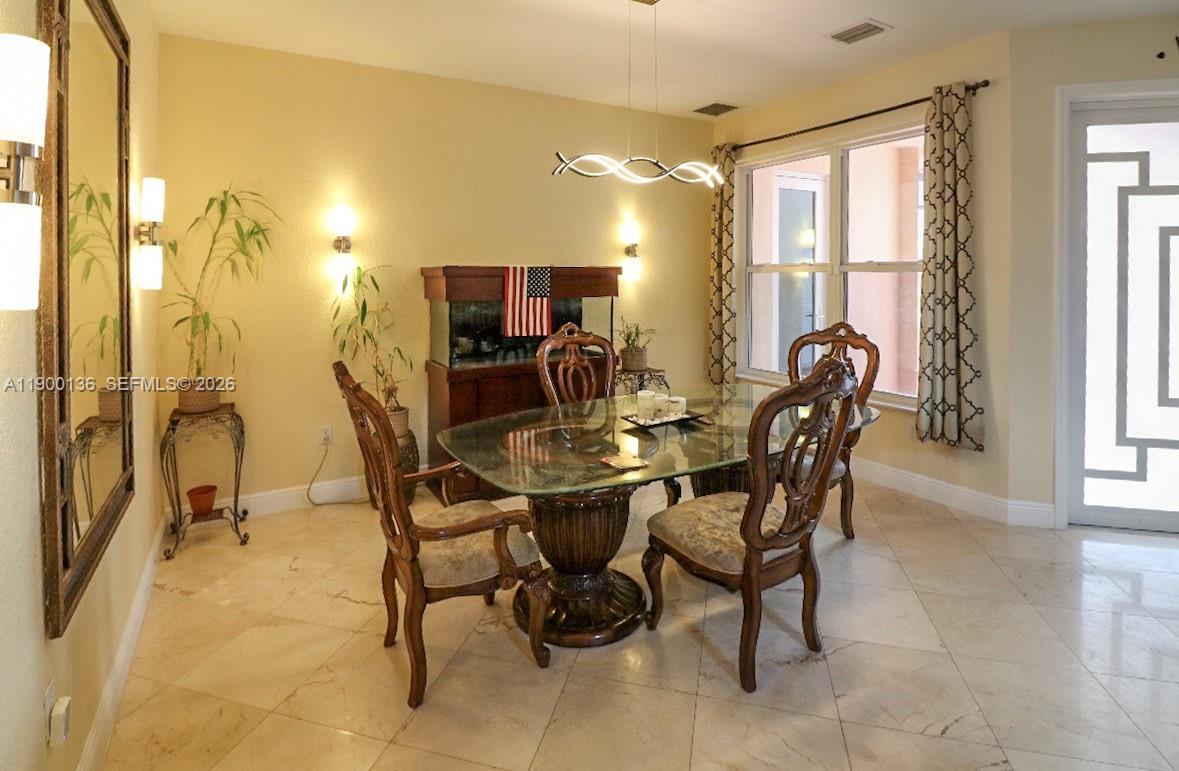 4591 Southwest 131st Terrace Miramar, FL 33027 - Photo 7 of 31