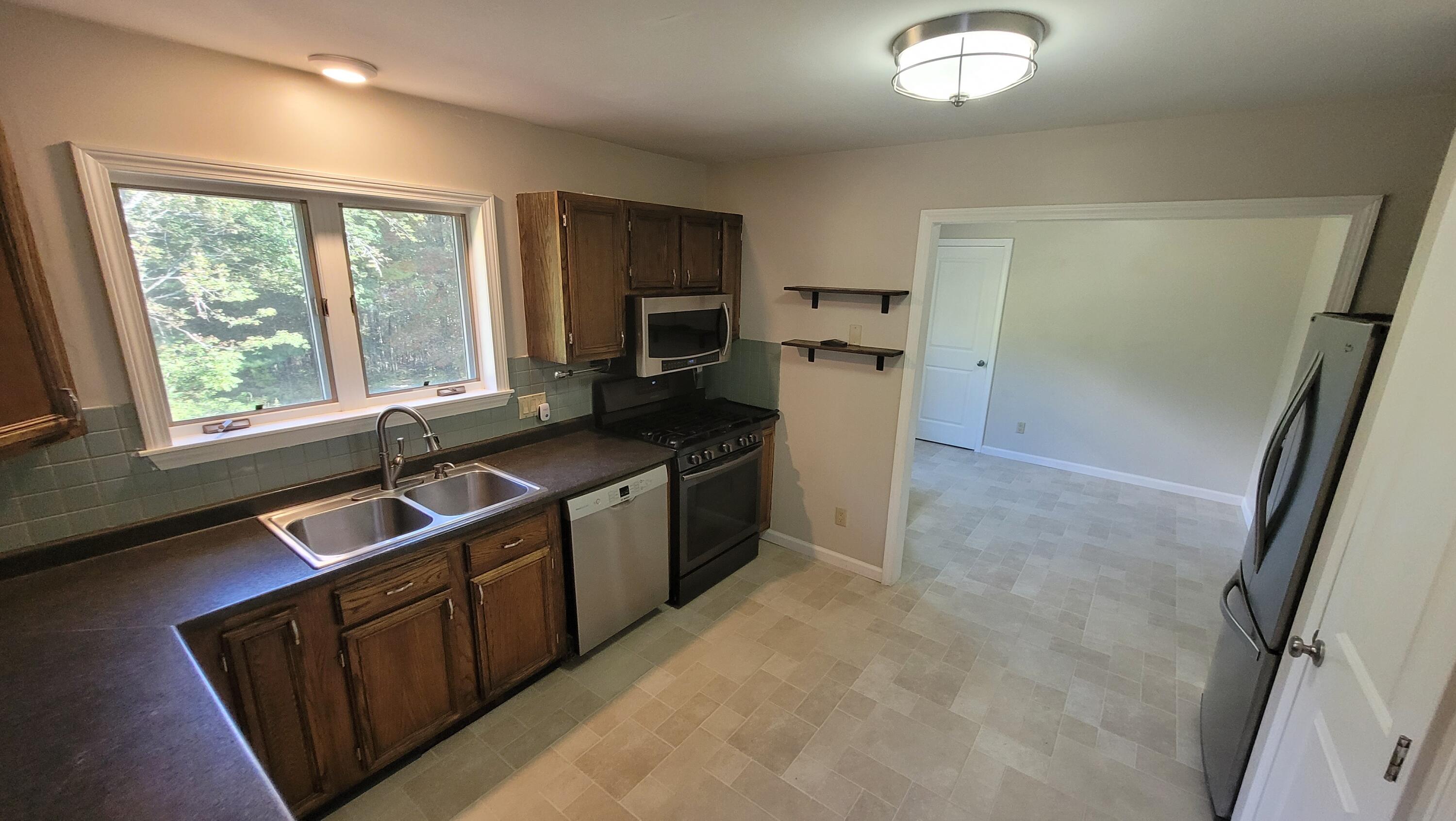 576 Newburgh Road Hermon, ME 04401 - Photo 12 of 34 20220926_152737