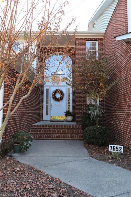 7552 Riverside Court Clemmons, NC 27012 - Photo 2 of 22 Gallery Image 2