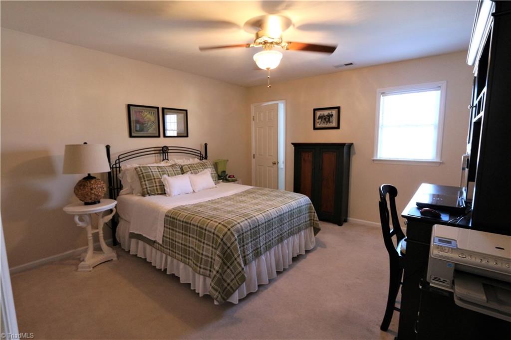 7552 Riverside Court Clemmons, NC 27012 - Photo 14 of 22 Gallery Image 14