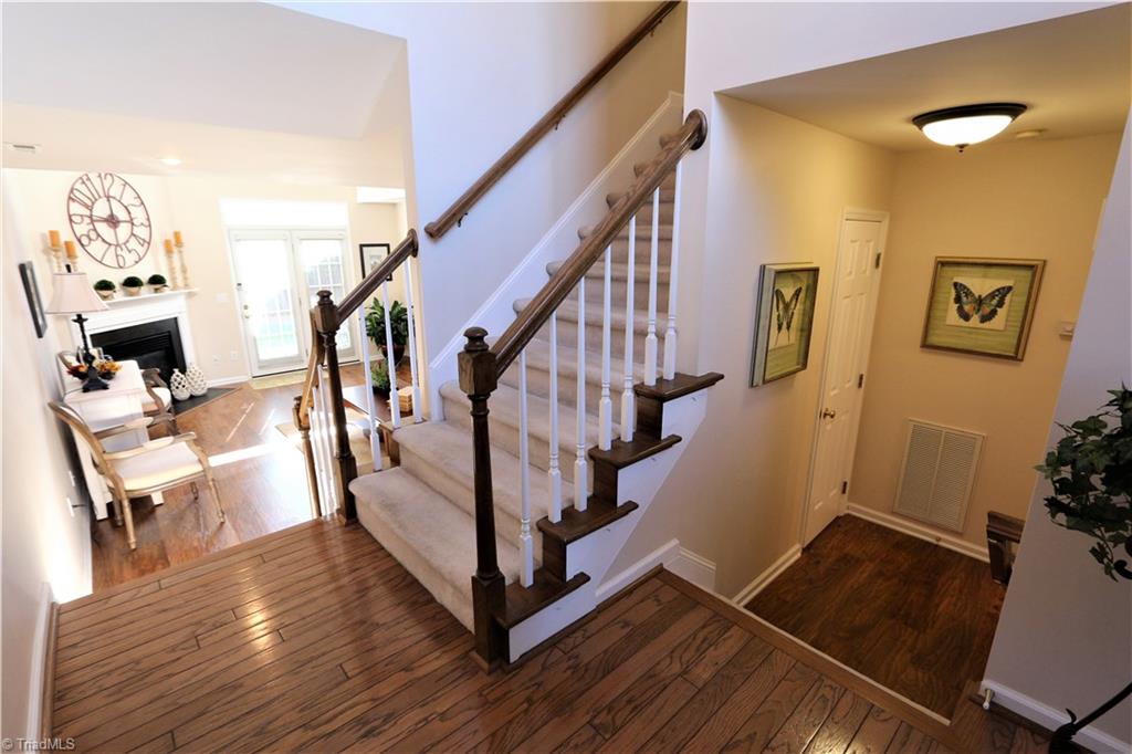 7552 Riverside Court Clemmons, NC 27012 - Photo 3 of 22 Gallery Image 3