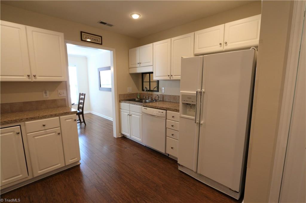 7552 Riverside Court Clemmons, NC 27012 - Photo 10 of 22 Gallery Image 10