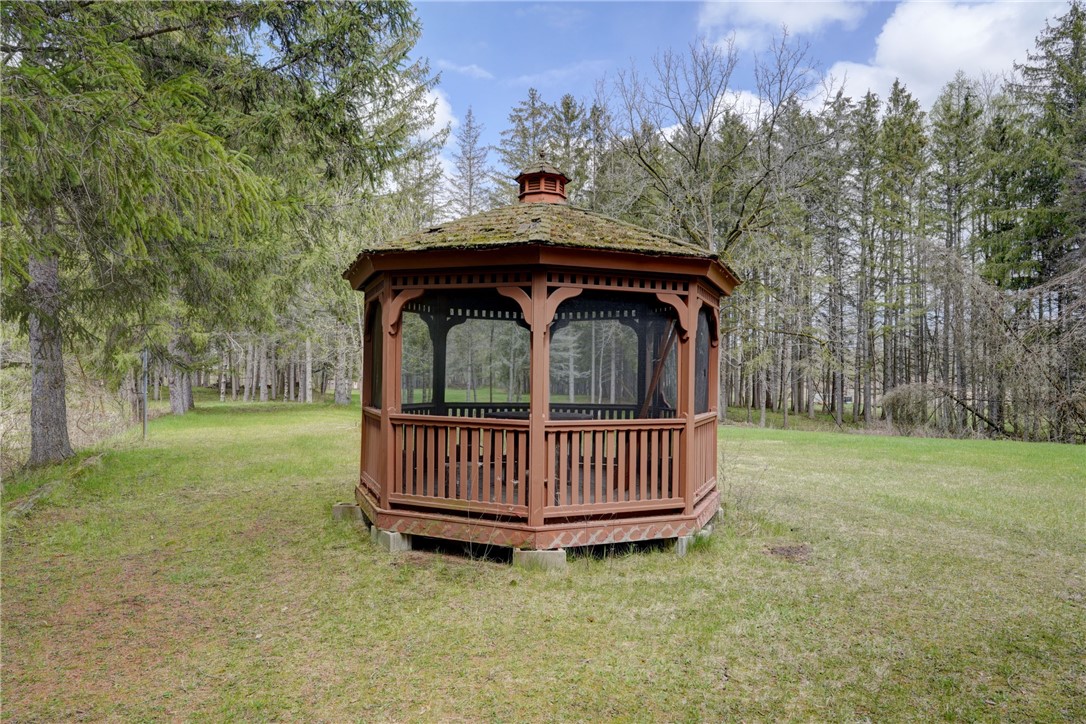 260 Mendon Center Road Mendon, NY 14472 - Photo 5 of 50