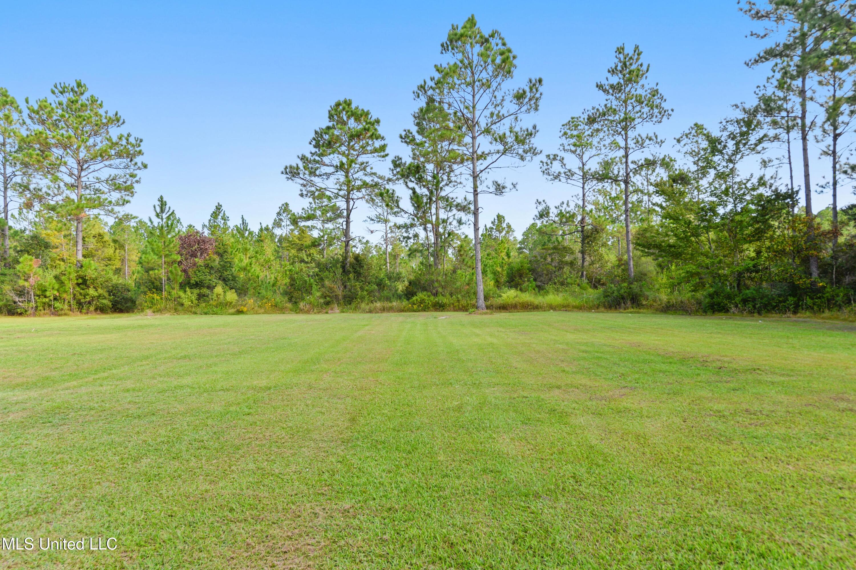 15980 Grafe Homestead Road Moss Point, MS 39562 - Photo 5 of 23 021 (5)