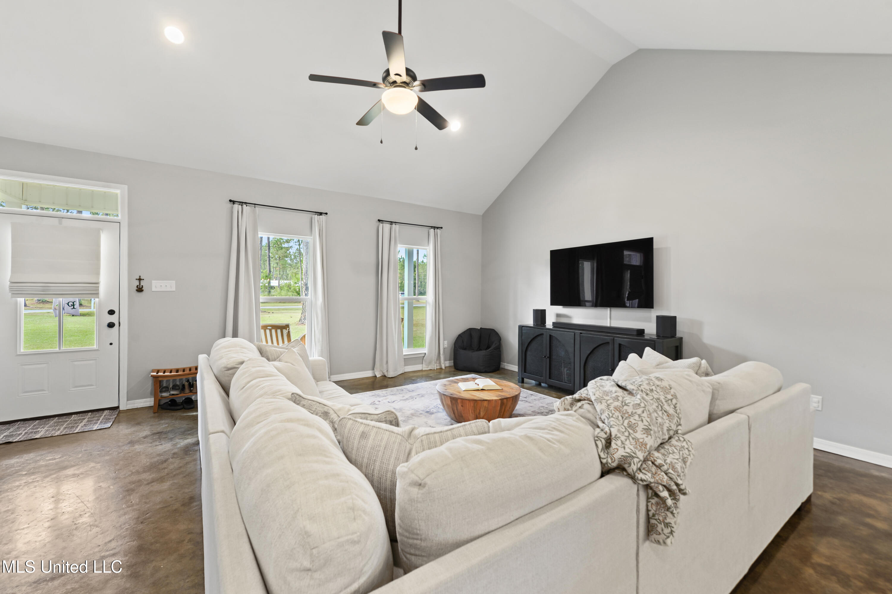 15980 Grafe Homestead Road Moss Point, MS 39562 - Photo 6 of 23 005 (5)