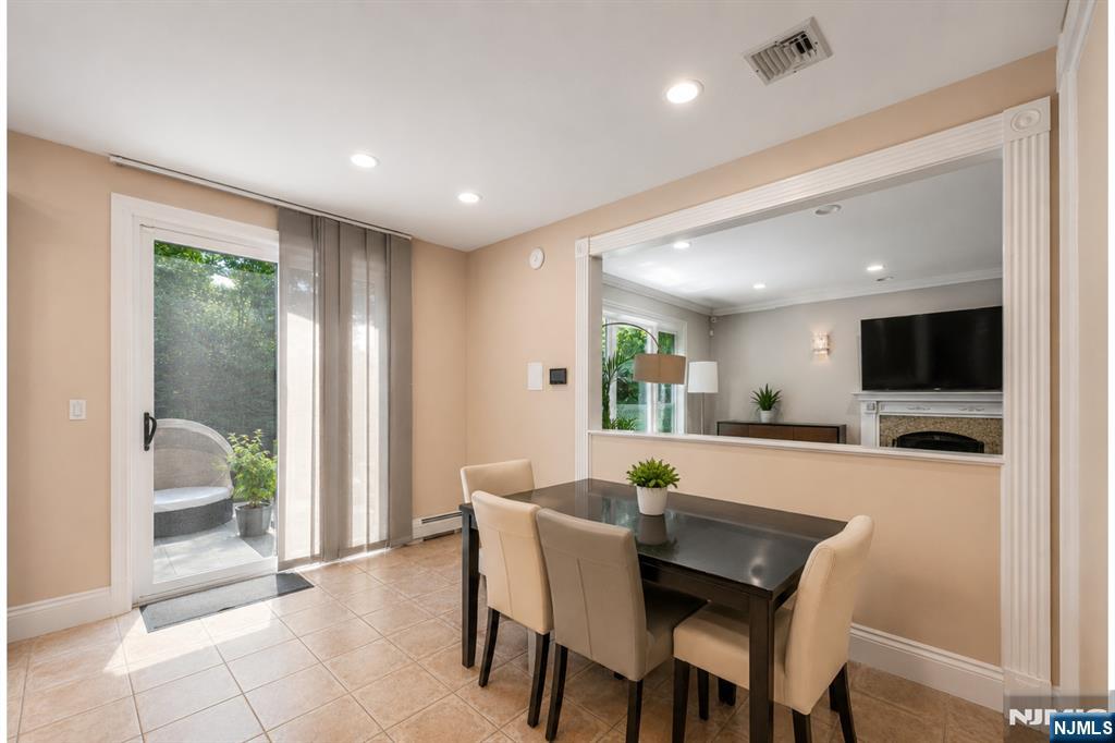 1152 Cumbermeade Road Fort Lee, NJ 07024 - Photo 15 of 42