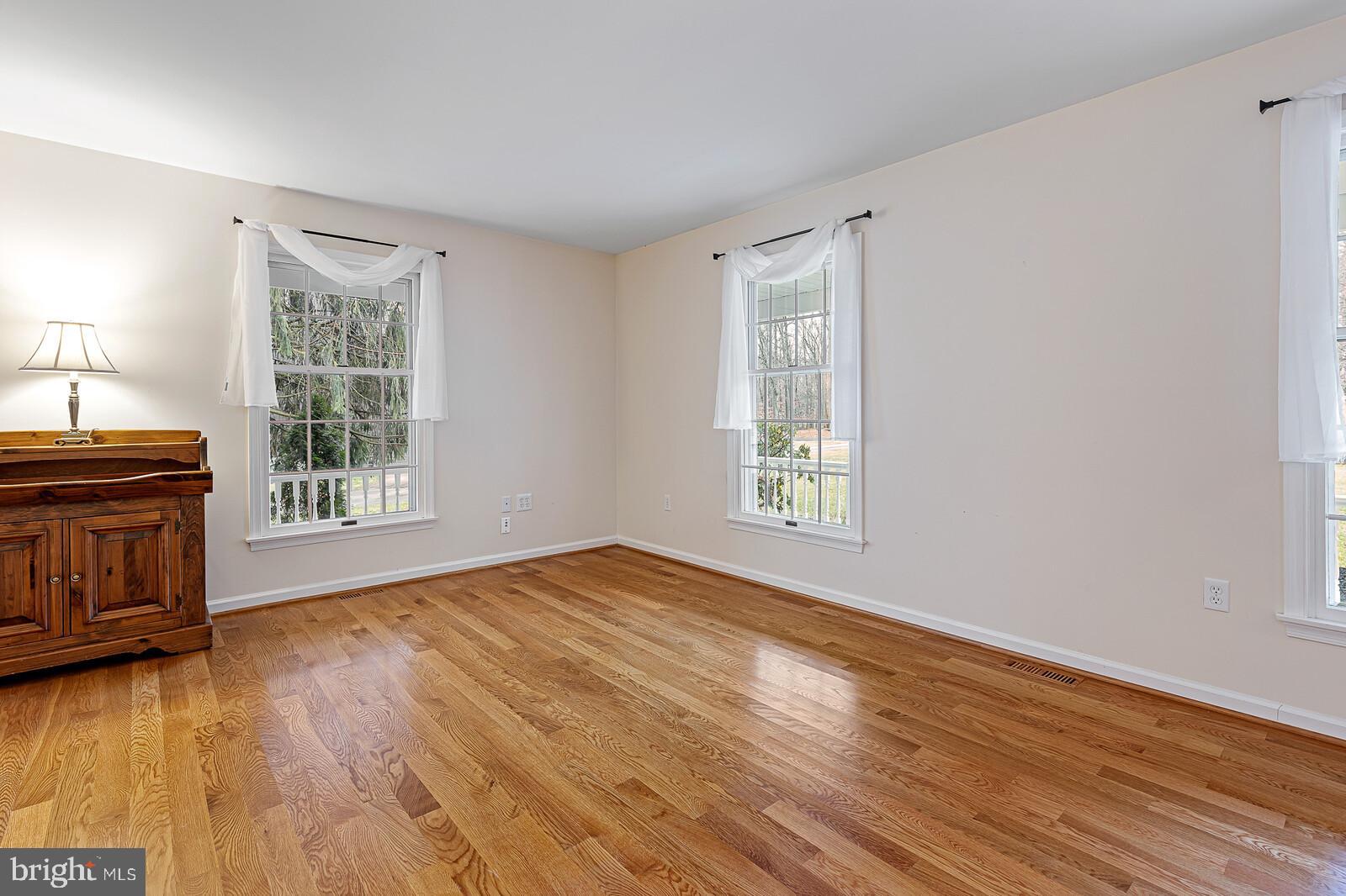 164 Middlecroft Road Elkton, MD 21921 - Photo 18 of 50 Living room