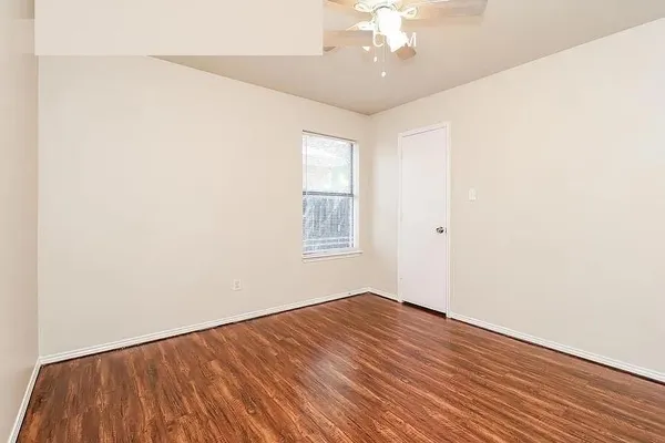 $1,295 | 136 Stewart Bend Court, Unit A, Azle, TX 76020