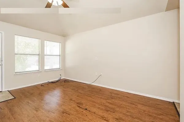 $1,295 | 136 Stewart Bend Court, Unit A, Azle, TX 76020
