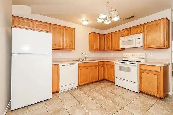 $1,295 | 136 Stewart Bend Court, Unit A, Azle, TX 76020