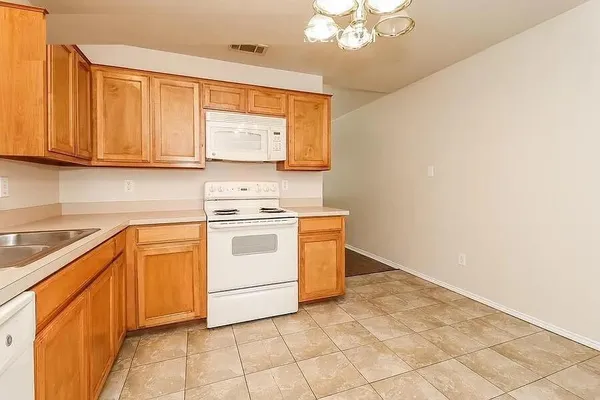 $1,295 | 136 Stewart Bend Court, Unit A, Azle, TX 76020