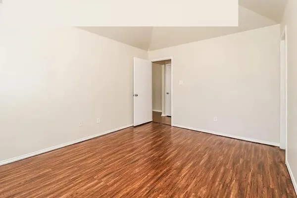 $1,295 | 136 Stewart Bend Court, Unit A, Azle, TX 76020