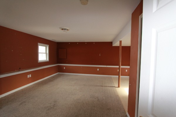 78 Wilmington Avenue Springfield, MA 01119 - Photo 11 of 13