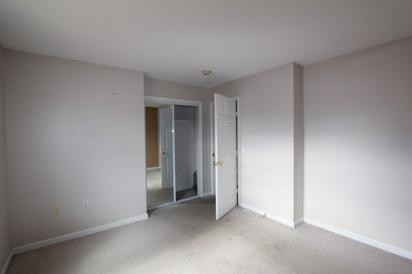 78 Wilmington Avenue Springfield, MA 01119 - Photo 7 of 13