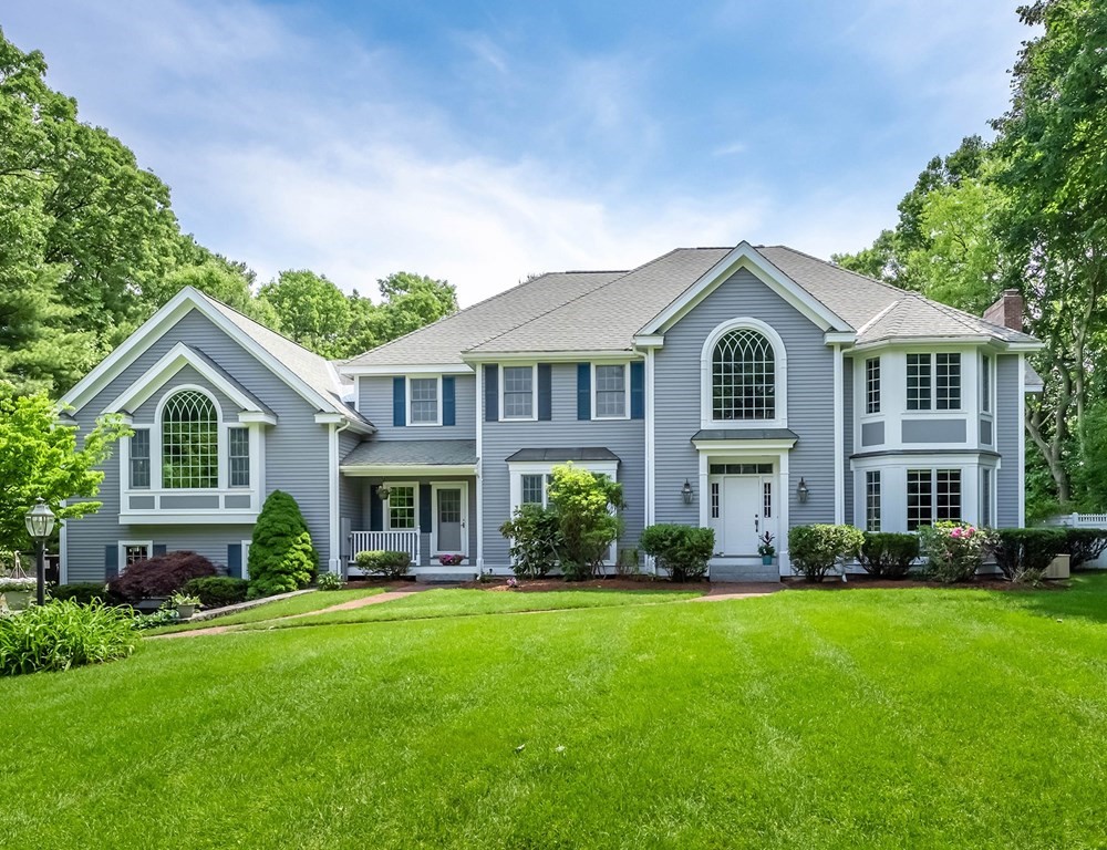 8 Farnham Circle Andover, MA 01810 - Photo 1 of 42