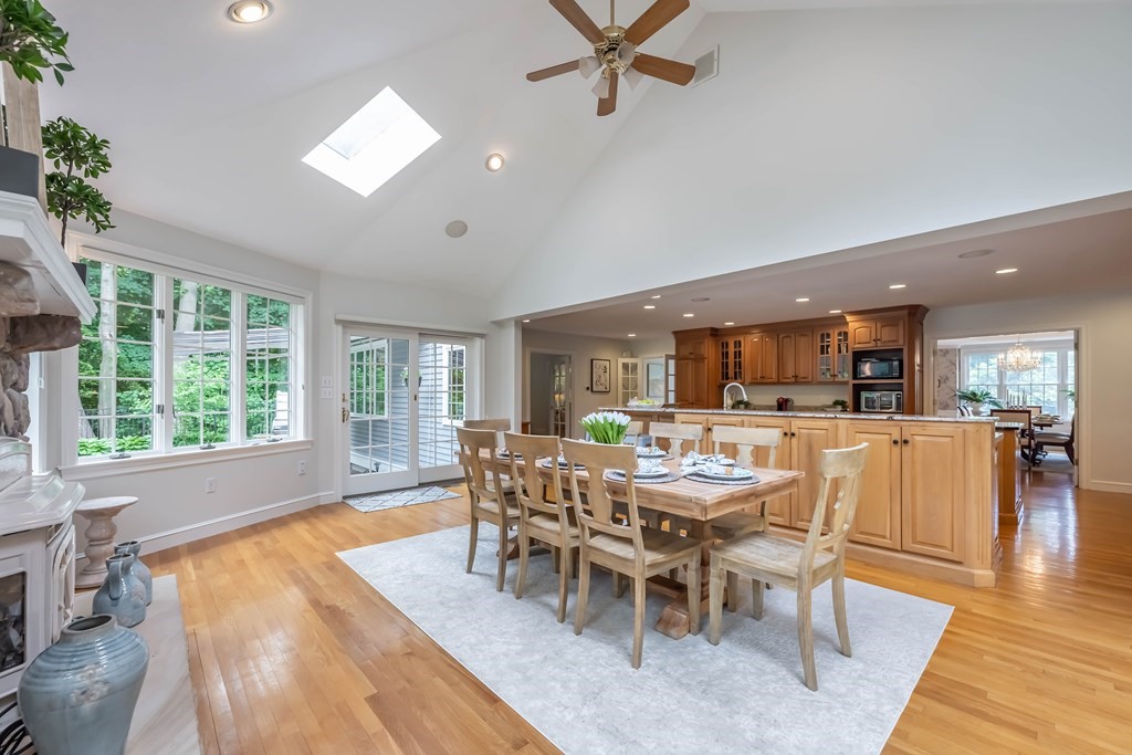 8 Farnham Circle Andover, MA 01810 - Photo 14 of 42