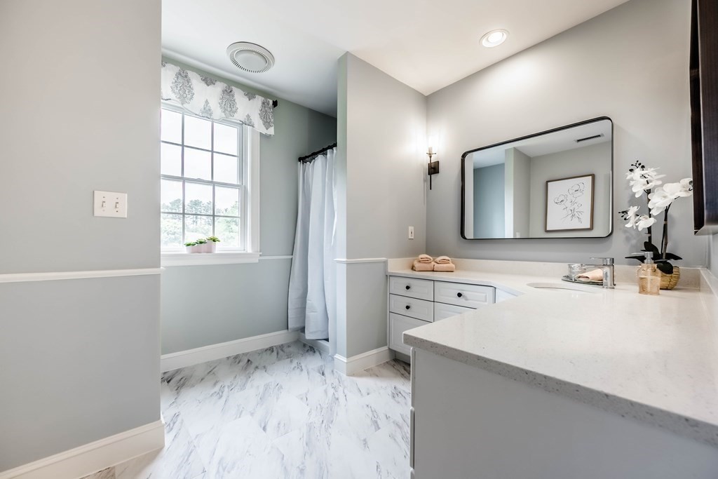 8 Farnham Circle Andover, MA 01810 - Photo 33 of 42