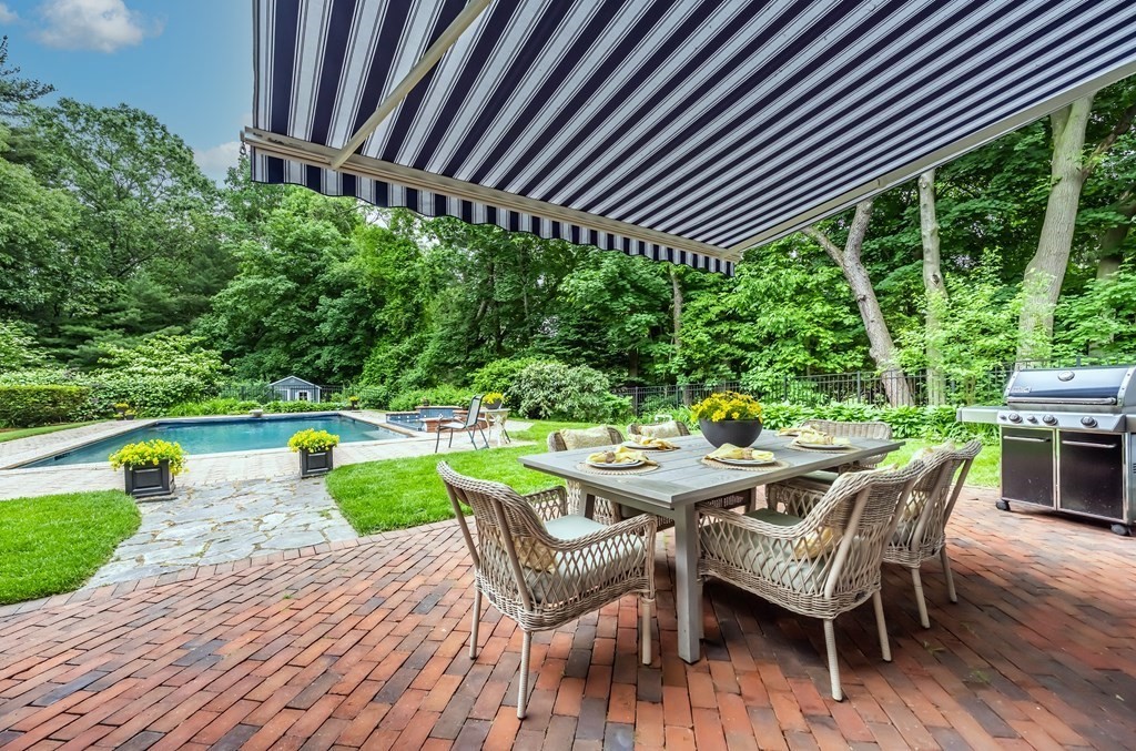 8 Farnham Circle Andover, MA 01810 - Photo 35 of 42