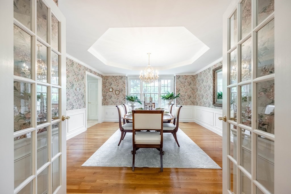 8 Farnham Circle Andover, MA 01810 - Photo 5 of 42