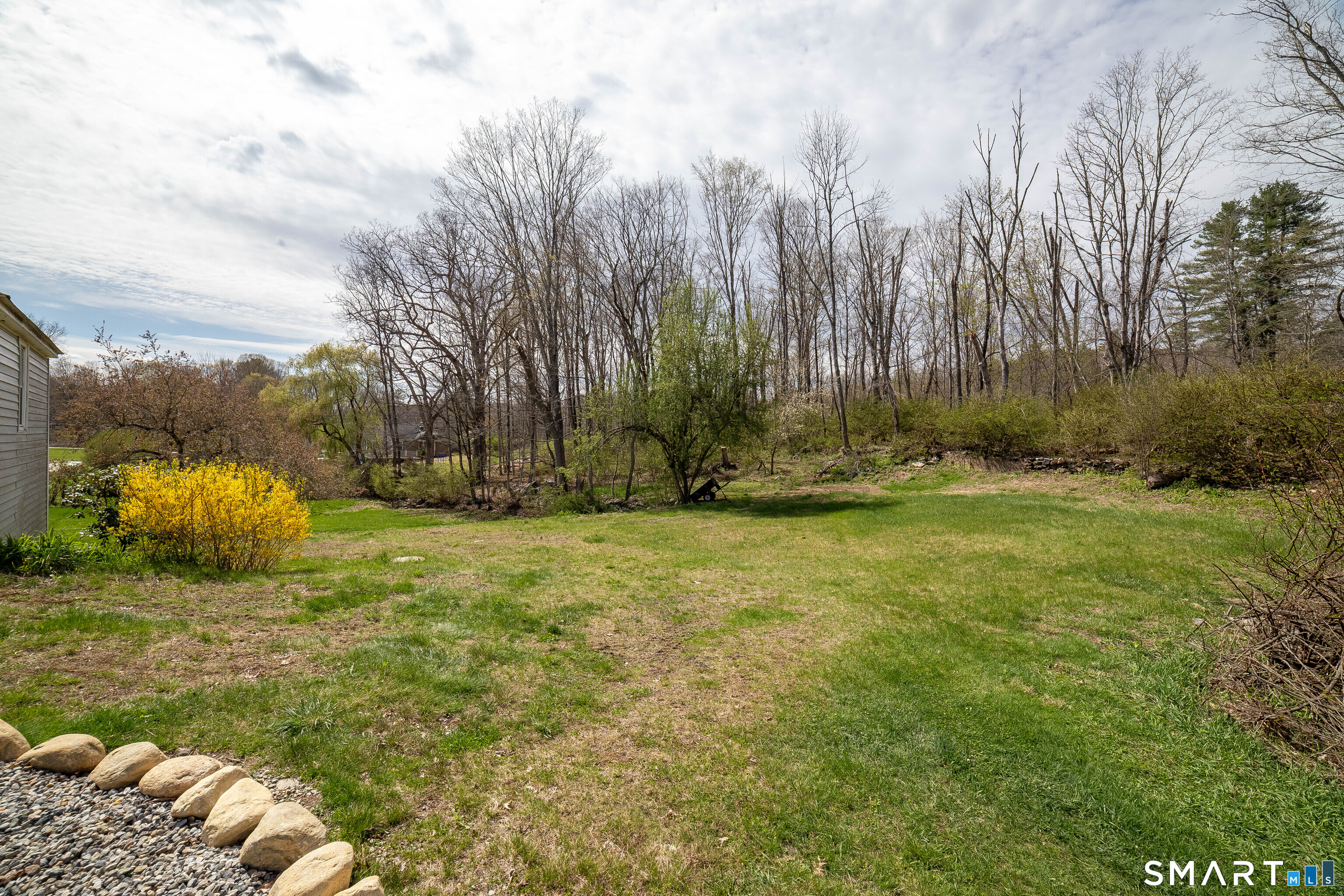 4 Cross Road Chaplin, CT 06235 - Photo 9 of 38