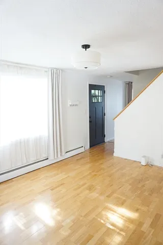 $2,800 | 8 New Fitchburg Road, Townsend, MA 01474