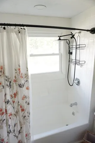 $2,800 | 8 New Fitchburg Road, Townsend, MA 01474