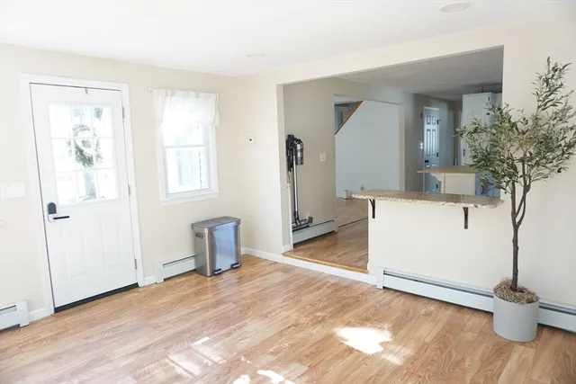 $2,800 | 8 New Fitchburg Road, Townsend, MA 01474