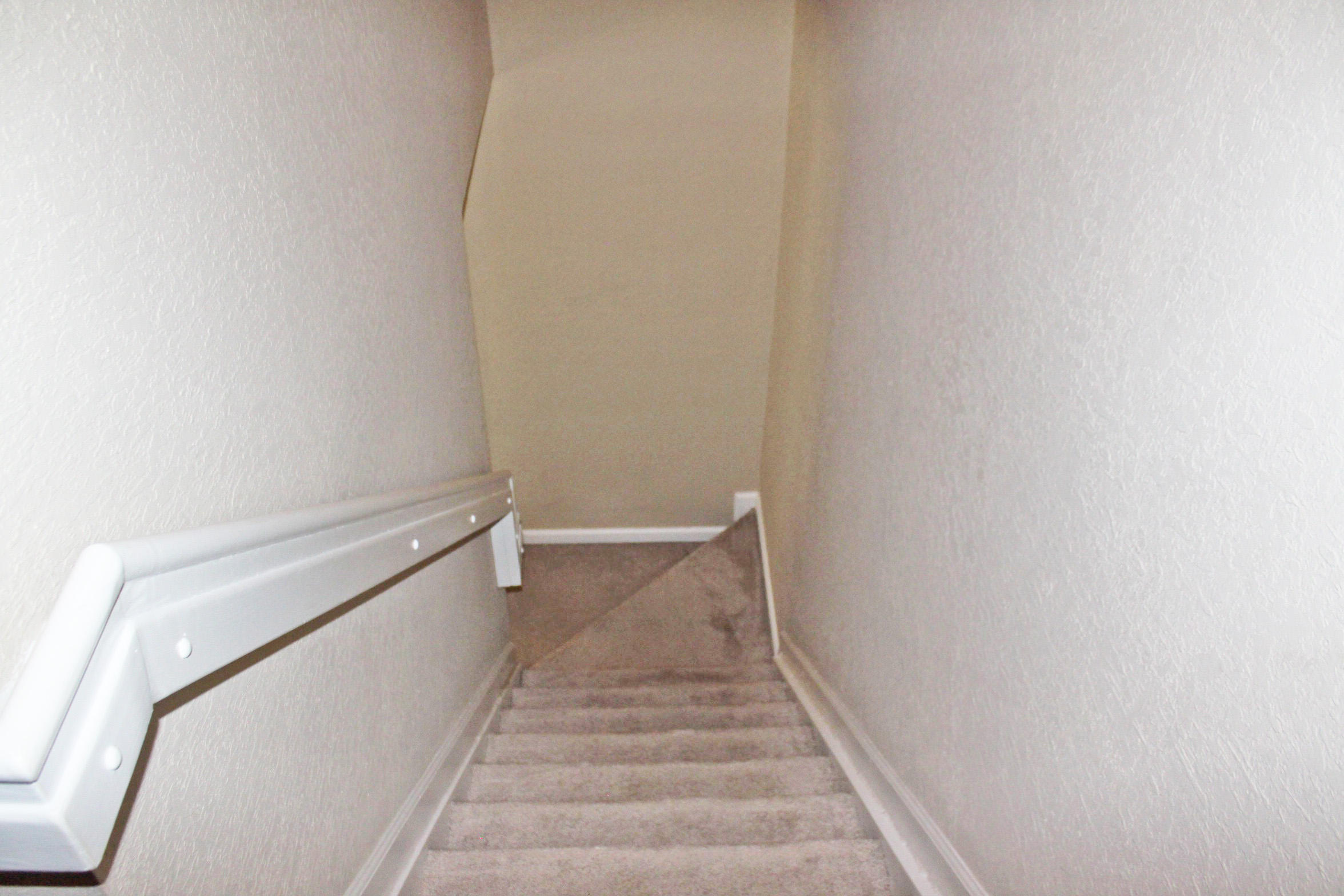 3027 Laurel Ridge Circle Riviera Beach, FL 33404 - Photo 16 of 36 Hallway