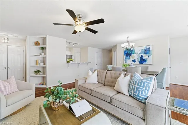 $190,000 | 4285 Cedarcroft Court, Unit 1D, Greensboro, NC 27409