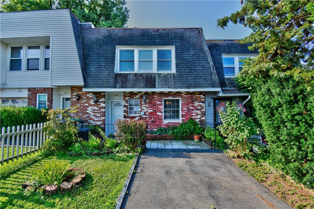 690 Silver Lake-Scotchtown Road Middletown, NY 10941 - Photo 1 of 1 Gallery Image 1