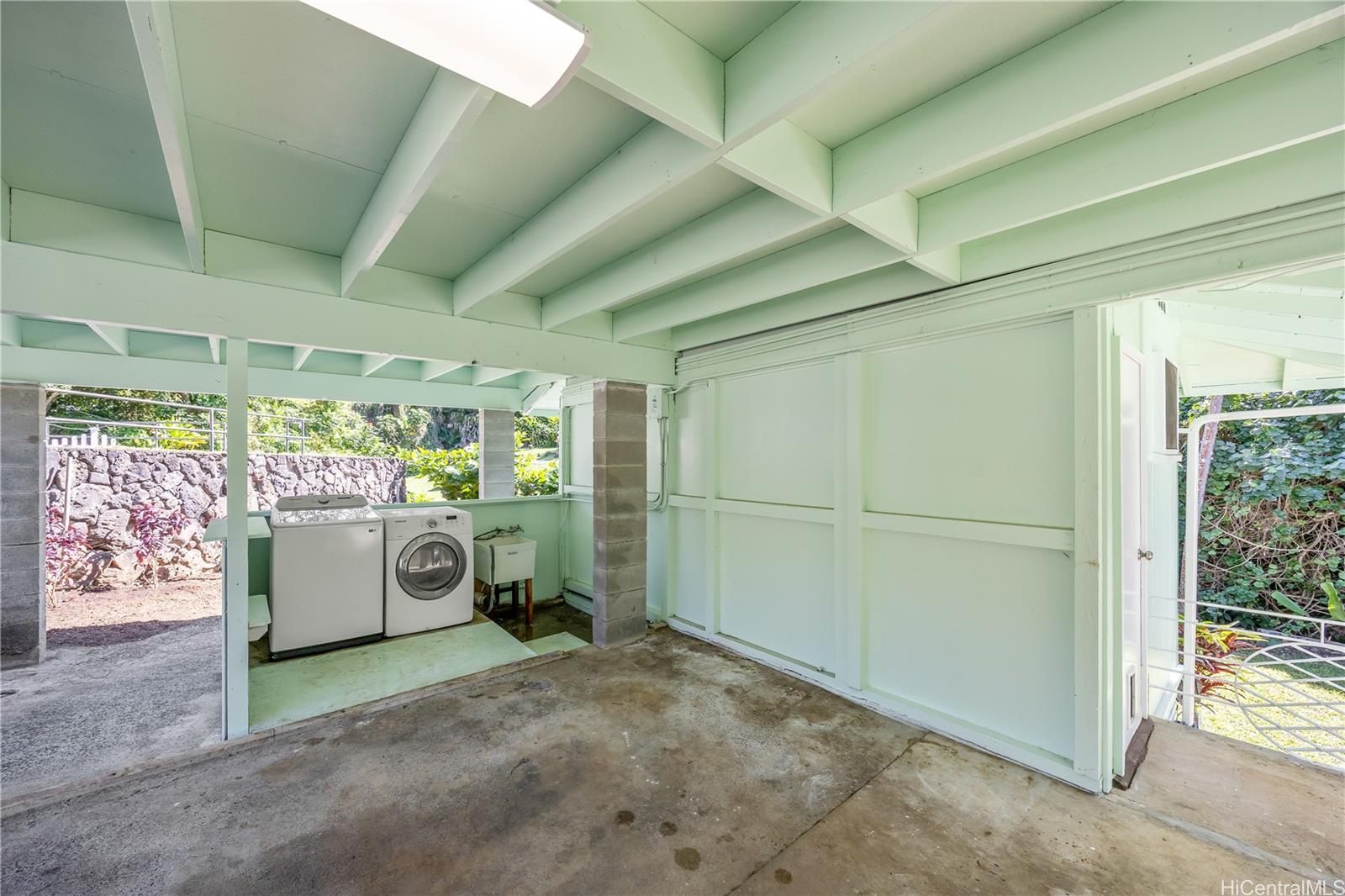 19 Hinalo Place Honolulu, HI 96817 - Photo 23 of 25 a view of a garage with a garage